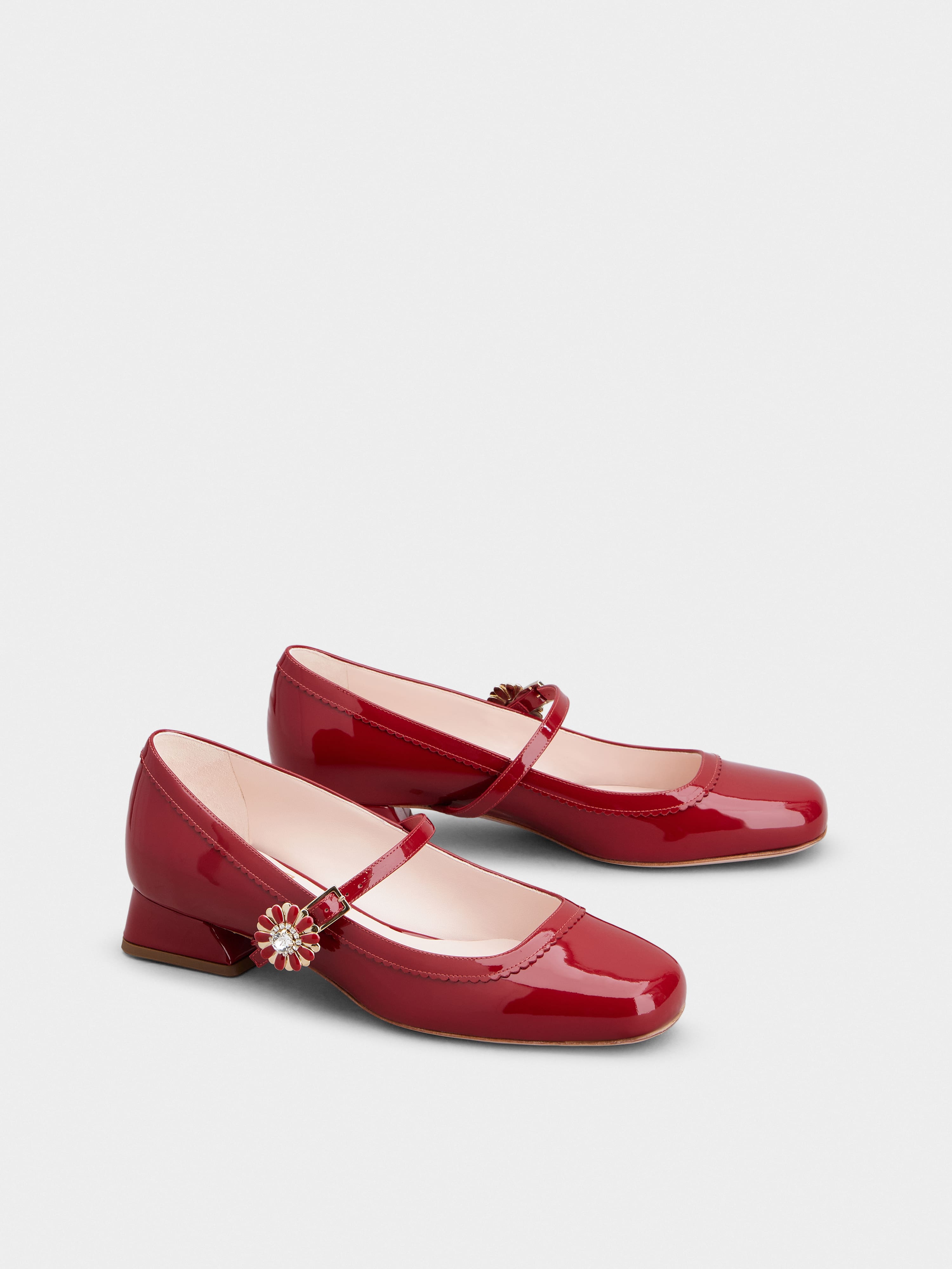 Tres Vivier Mary Janes in patent leather Red Woman RVW54041600D1P40R406 Roger Vivier